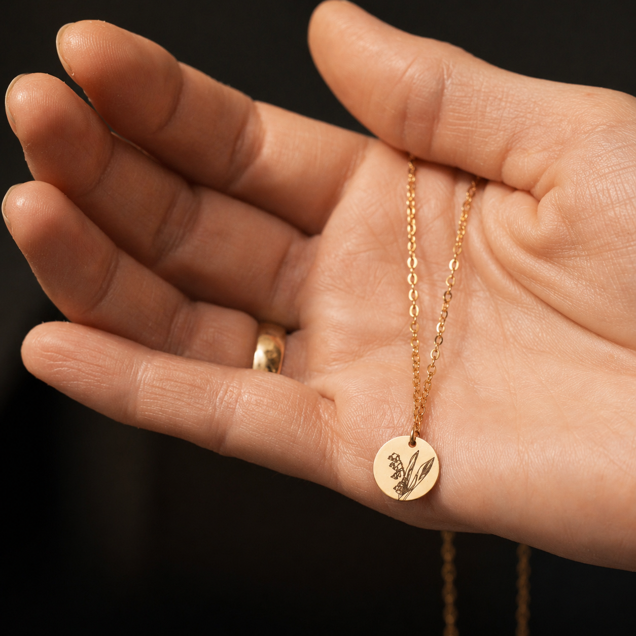 Personalised birth flower jewellery piece by PearlStone.Art